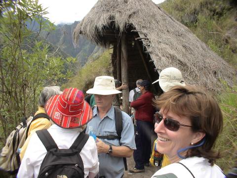 MachuPichu2005-00149-IncaTrail-FirstRestHut