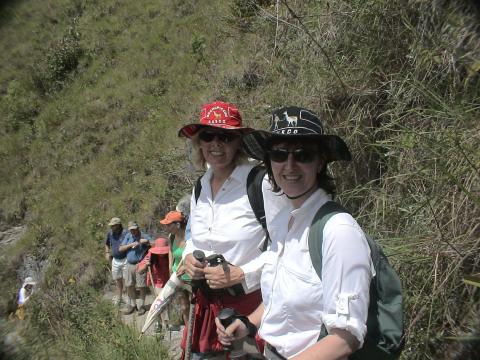 MachuPichu2005-00163-IncaTrail-Marianne And Jami