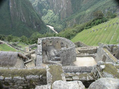 MachuPichu2005-00265-MachuPichu-Sun Temple