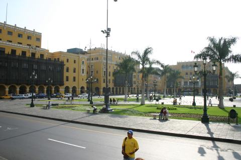 MachuPichu2005-00915-Lima-Plaza de Armes Govt Buildings