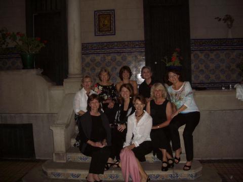 MachuPichu2005-00921pb-Lima-Ladies At Dinner