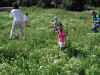 SmEasterEggHunt020330-KatieSearching.jpg (92570 bytes)
