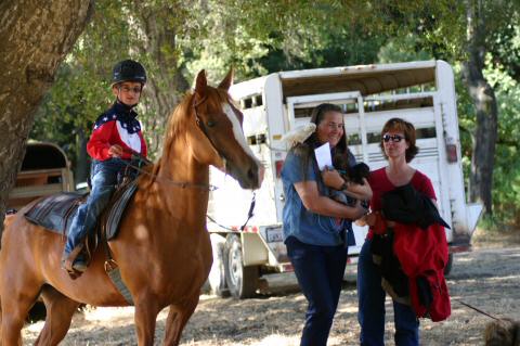 2004WoodsideJrRodeo605-KatieZsaZsaHeidiJami