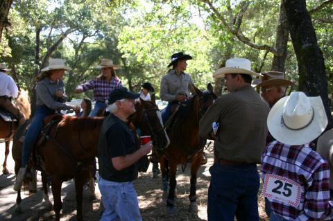 2004WoodsideJrRodeo614-GregAndTheGirls