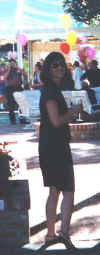 JamiStanding.jpg (18139 bytes)
