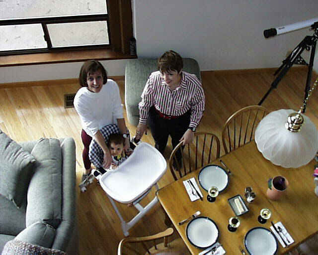 BeforeDinner.jpg (39595 bytes)